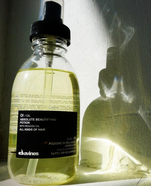 Davines Масло для абсолютної краси волосся c маслом аннатто Oi | davines_oil_135LiquidSunshine