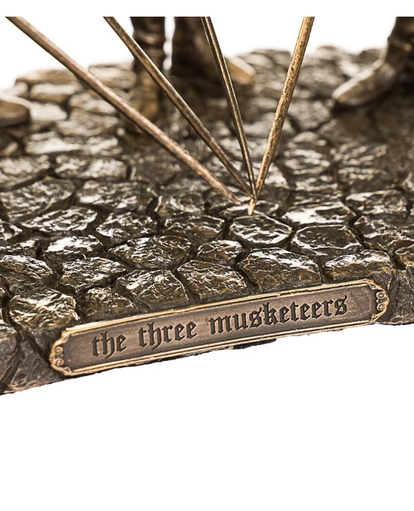Veronese Statuette Three Musketeers (15cm) 77394A4 | Three Musketeers_2