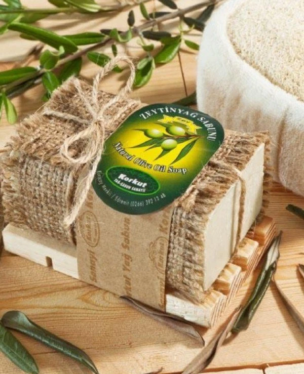 Olivos Natural olive soap "Olive" on a wooden stand | Olive Soap Olive on a wooden stand2