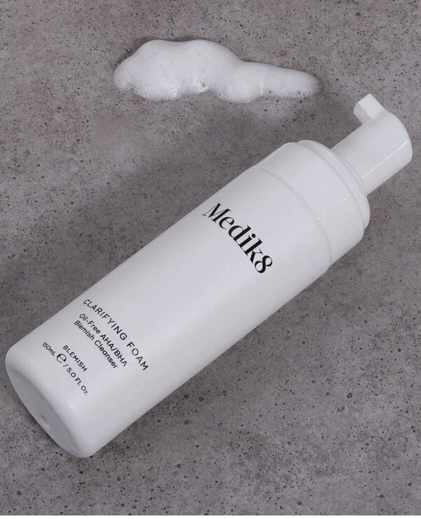 Medik8 - Пенка для очищения проблемной кожи Clarifying Foam 150 мл back