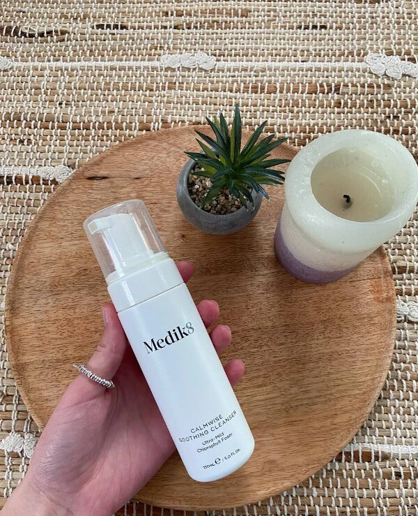 Medik8 Нежная пенка с хлорофиллом для очищения чувствительной кожи | Calmwise Soothing Cleanser фото, цена, купить