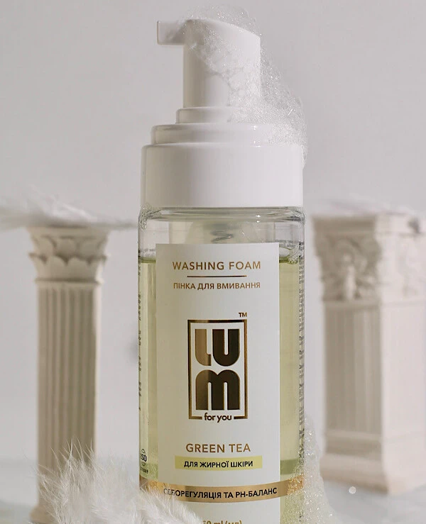 Lum - Пенка для умывания с экстрактом зеленого чая для жирной кожи Washing Foam For Oily Skin 150 мл back