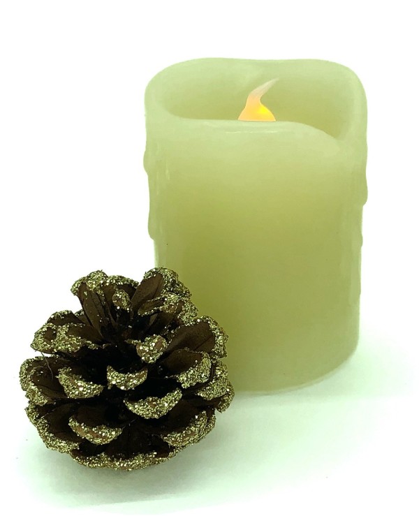 LED candle with a flame effect - Natural wax candle "Warm light" with a battery (5x5x6,5cm)  Beige back