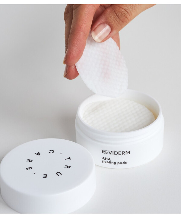Reviderm - ANA peeling wipes with keratolytic, anti-inflammatory effect AHA Peeling Pads  back