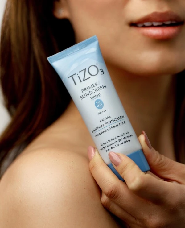 Tizo Крем солнцезащитный/праймер с оттенком | TiZO3 Facial PrimerSunscreen Tinted SPF 40 PA+++