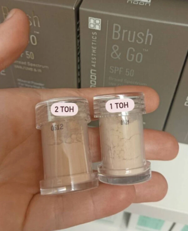 NOON Aesthetics Мінеральна пудра з SPF 50 для жирної та проблемної шкіри | Brush & Go SPF 50 Натуральна мінеральна пудра SPF-50 для всіх типів шкіри