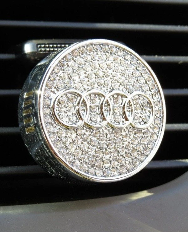 Auto Car Air freshener Land Rover on the deflector | Diamond Air Freshener Audi Auto Car